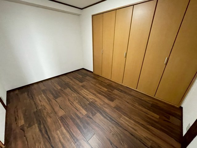 カサベルデ青谷の居間・リビング