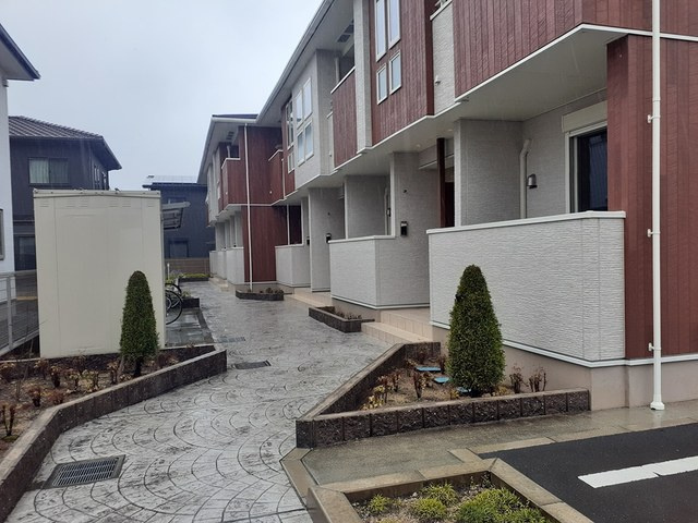 アブニール篠山のエントランス