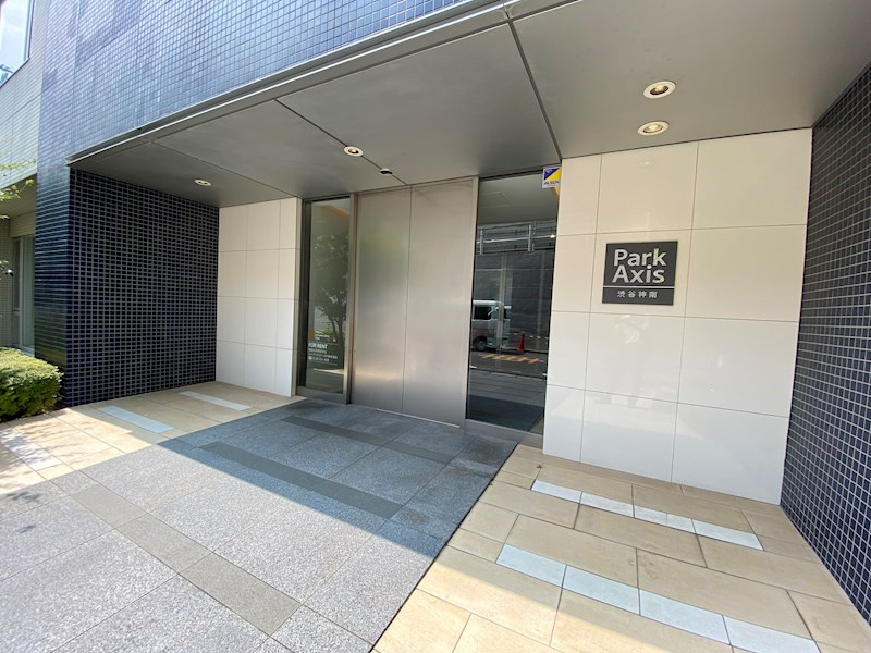 パークアクシス渋谷神南のエントランス