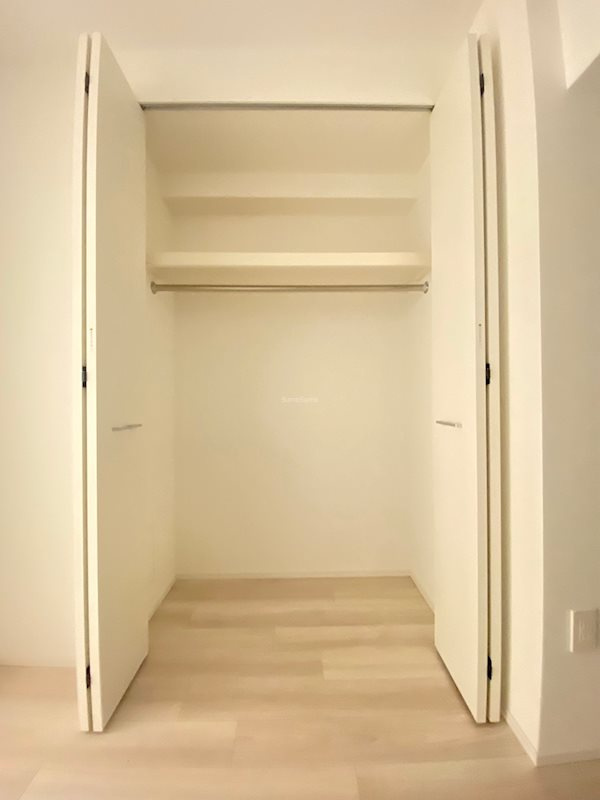レジュールアッシュ谷町四丁目グランクラスの収納