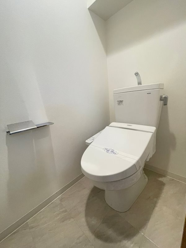 ファーストフィオーレ難波南パークサイドのトイレ|ゆったりとした空間のトイレです