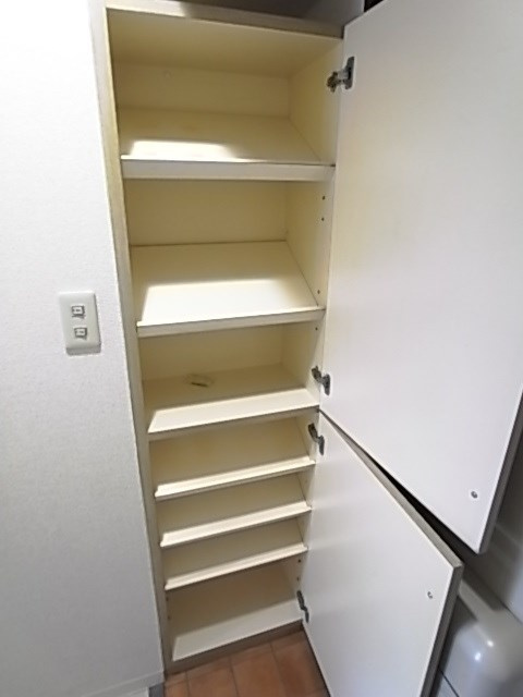 シャンブル甲東園の収納