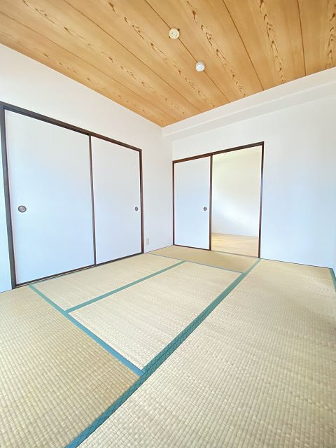 アートフェリスの寝室|ゆとりの広さです