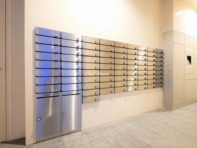 プレサンス天満橋トラッドのロビー|落ち着いたロビーです