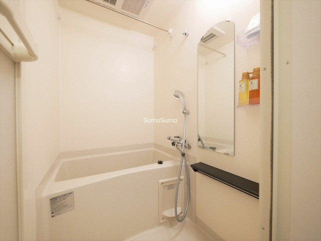 プレサンス天満橋トラッドの浴室|お風呂です