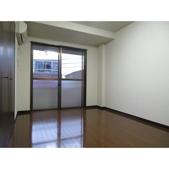 クレール秀光の居間・リビング|使いやすい居間です