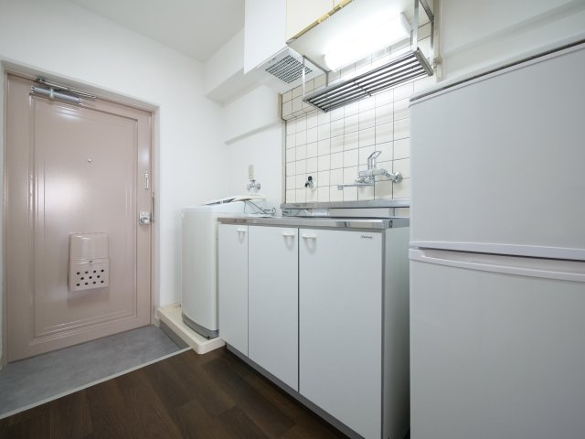 アミ半田１の玄関|※写真は別の部屋のものです。
