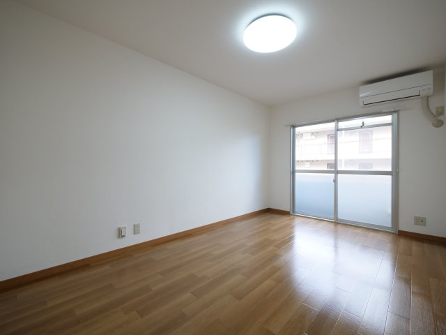 アミ半田１の居間・リビング|※写真は別の部屋のものです。
