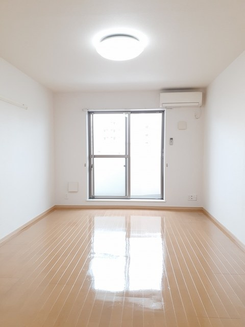 大和市大和東２丁目の賃貸マンションの居間・リビング