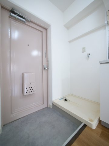アミ半田１の玄関|※写真は別の部屋のものです。