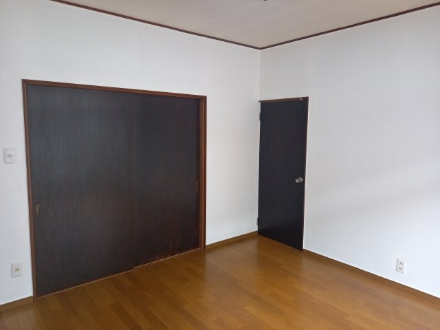 岐南町伏屋の洋室