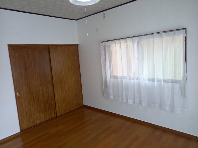 岐南町伏屋の洋室