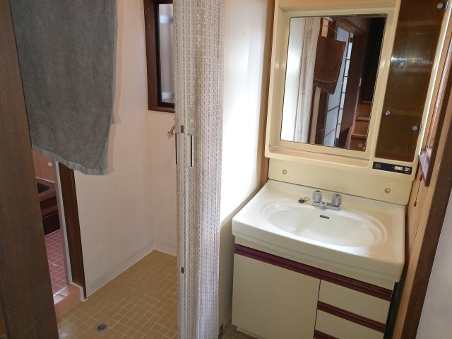 岐南町伏屋の洗面所