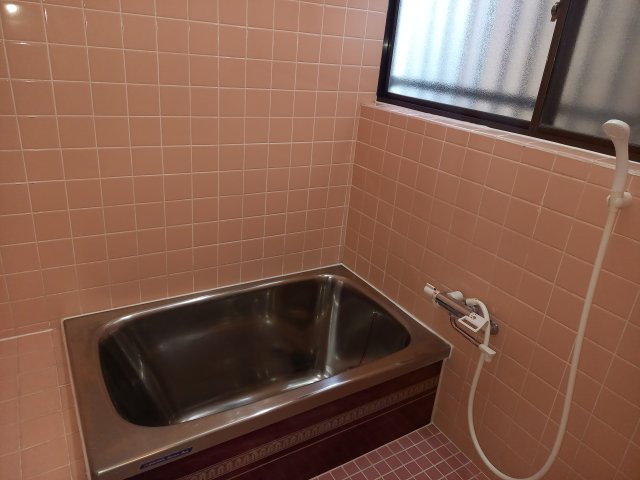 岐南町伏屋の浴室