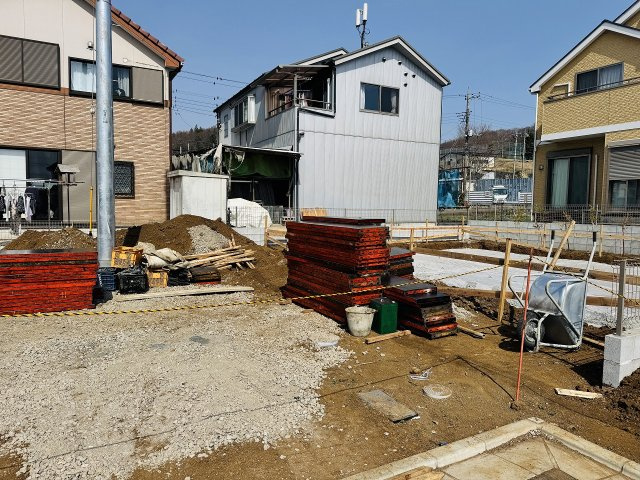 八王子市　宮下町　新築一戸建て　５期の駐車場|～縦列2台駐車可能カースペース～