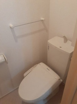 ゆったりとした空間のトイレです