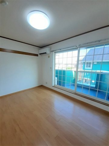 内装は落ち着いています