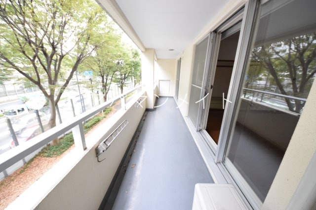 【バルコニー】 | ハイツ東戸塚ⅡＢ号棟 | お洗濯にも便利なバルコニー付き