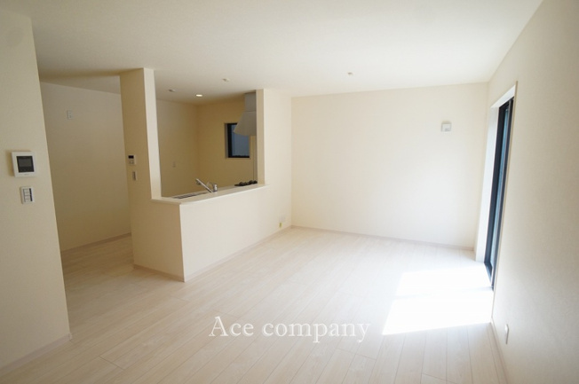 【居間・リビング】 | 東大阪市寺前町2丁目　【2号棟/全6棟】 | 【LDK：17.2帖】対面式のキッチンです♪