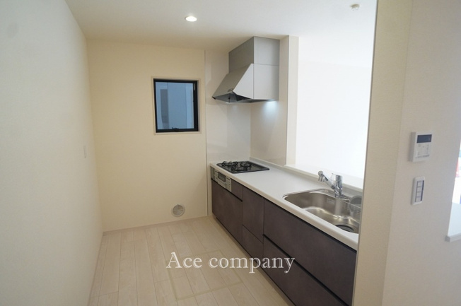 【キッチン】 | 東大阪市寺前町2丁目　【2号棟/全6棟】 | キッチンスペースに床下収納付きです♪