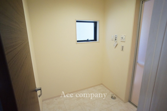 【ランドリースペース】 | 東大阪市寺前町2丁目　【2号棟/全6棟】