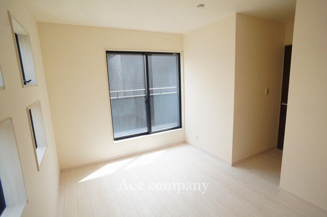 【子供部屋】 | 東大阪市寺前町2丁目　【2号棟/全6棟】 | 【2階：洋室6.7帖】東側のバルコニーに面したお部屋です☆