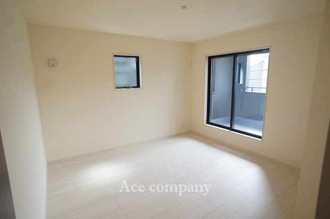 【寝室】 | 東大阪市寺前町2丁目　【2号棟/全6棟】 | 【2階：洋室7.6帖】南側インナーバルコニーに面したお部屋です☆