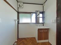 使いやすい独立洗面台です