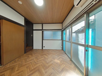 スタンダードな洋室です