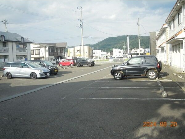 アルビレオ(albireo) A棟の駐車場