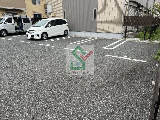ソレアードカーサ2の駐車場