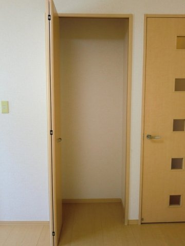 サンルーム戸田の収納|便利な収納スペースです