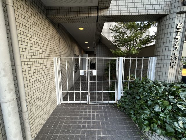 ビューライフ六甲のエントランス