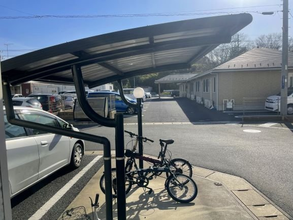 レオネクストソリッソのその他|屋根付き駐輪場完備