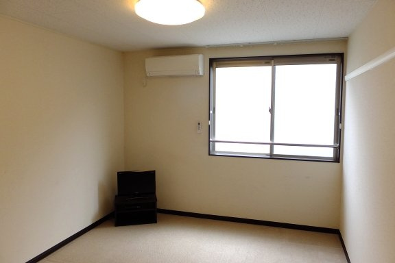 レオネクストアピエの居間・リビング|家具家電付きなのですぐにでも一人暮らし可能