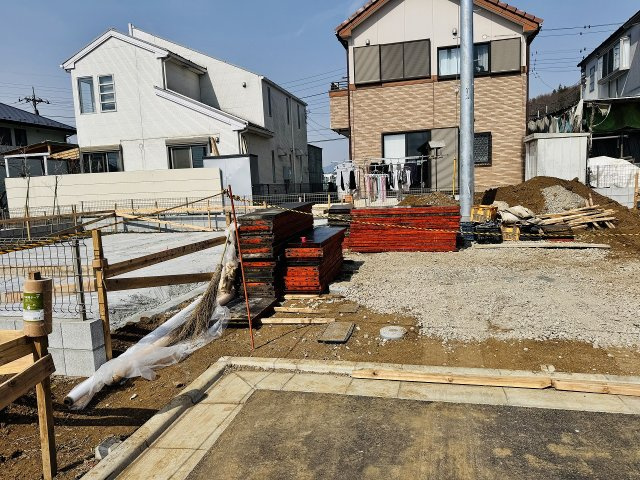 八王子市　宮下町　新築一戸建て　５期の駐車場|～縦列2台駐車可能カースペース～