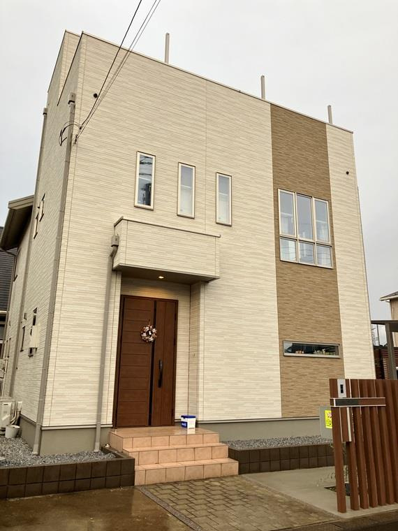 草深戸建の外観