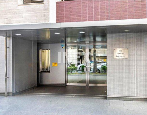 横浜市中区太田町３丁目の賃貸マンションのエントランス