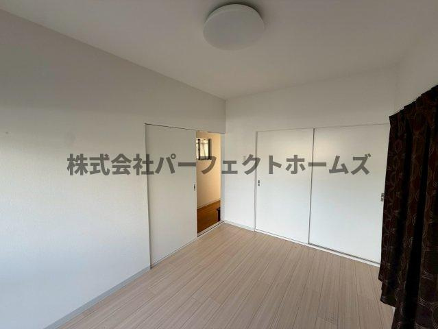 高倉1丁目戸建　賃貸の洋室|広々とした洋室です