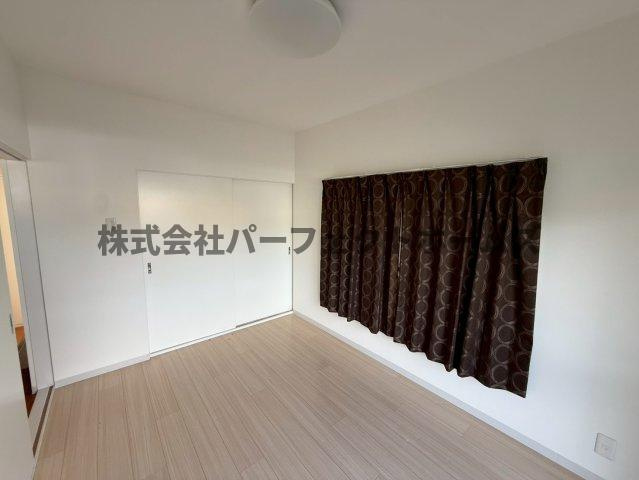 高倉1丁目戸建　賃貸の洋室|ゆったりした洋室です