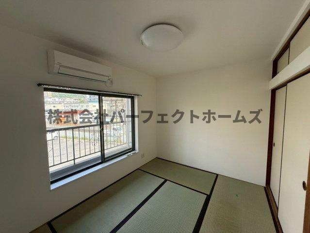 高倉1丁目戸建　賃貸の和室|畳の上でゆっくりとくつろげる和室です