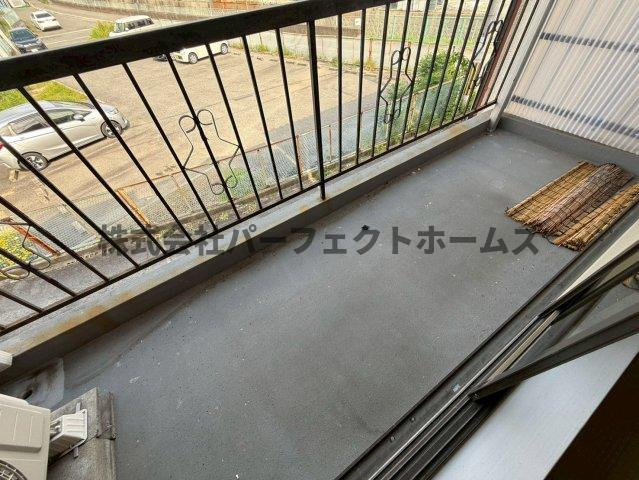 高倉1丁目戸建　賃貸のバルコニー|お洗濯にも便利なバルコニー付き