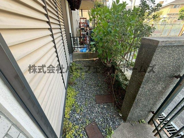 高倉1丁目戸建　賃貸の庭|駐輪スペース有