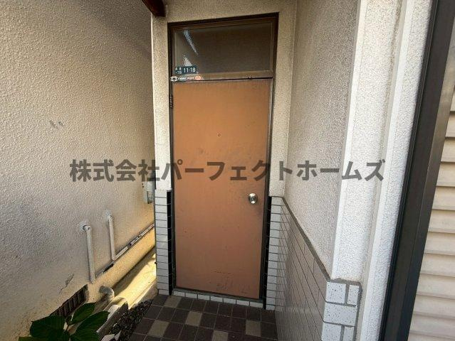 高倉1丁目戸建　賃貸の玄関|ゆったりとした玄関です