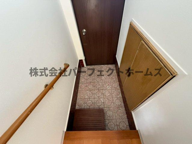 高倉1丁目戸建　賃貸の玄関|ゆったりとした玄関です