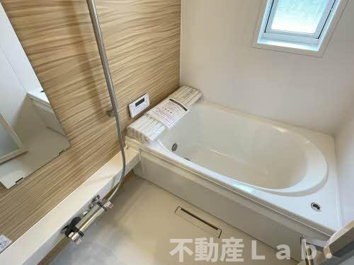 ヴィラウィステリア南高江の浴室