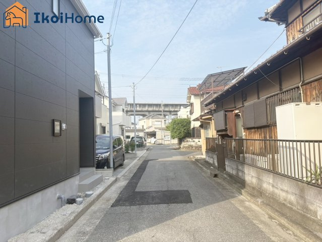 明石市魚住町西岡　全1棟　新築戸建の前面道路含む現地写真|【ホームページに現地動画掲載中】●年中無休：当日予約可●無料送迎！最短10分でお迎えに向かいます！
