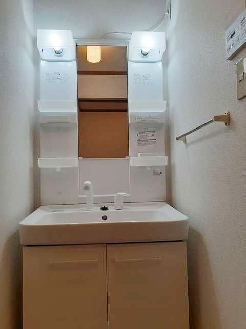 サンモールけやき通りＡの独立洗面台