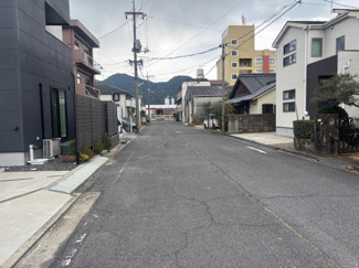 【前面道路含む現地写真】 | 廿日市市大野1丁目（JR大野浦駅）全2区画　No１ | 前面道路６ｍ