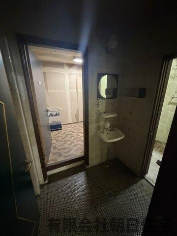 【独立洗面台】 | 東本町3丁目住居付き店舗 | 使いやすい独立洗面台です